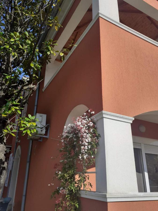 Apartments Rolovina Tivat Eksteriør billede