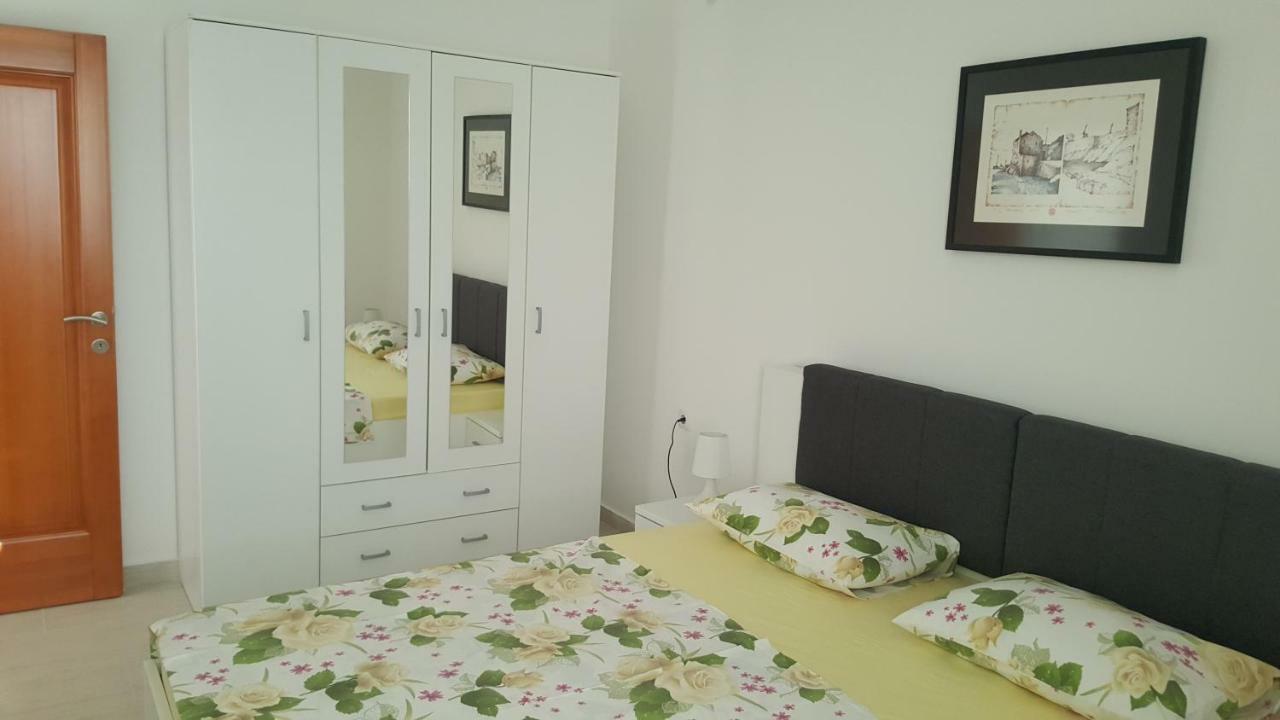 Apartments Rolovina Tivat Eksteriør billede
